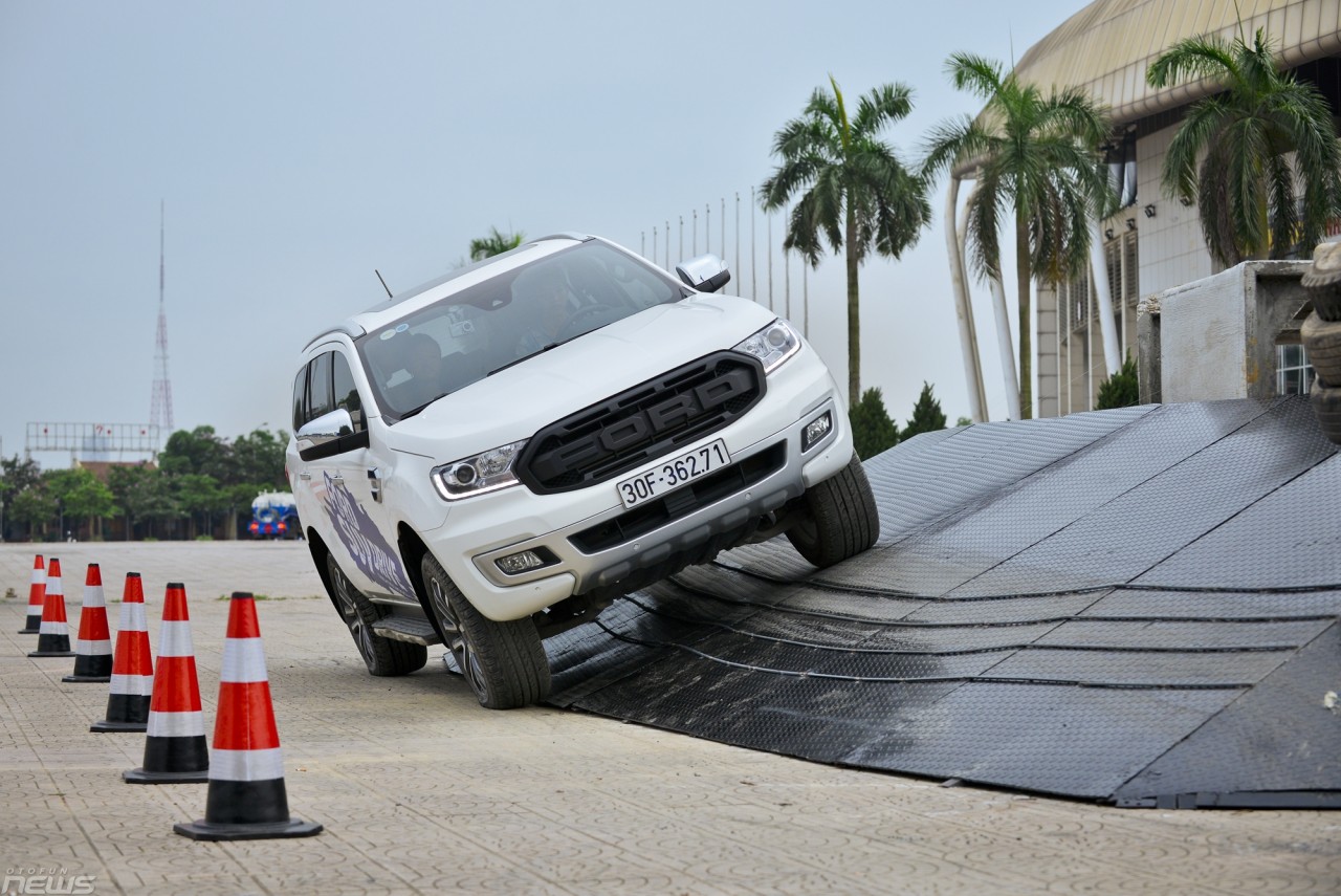 nhung hinh anh an tuong tu ngay hoi ford suv drive