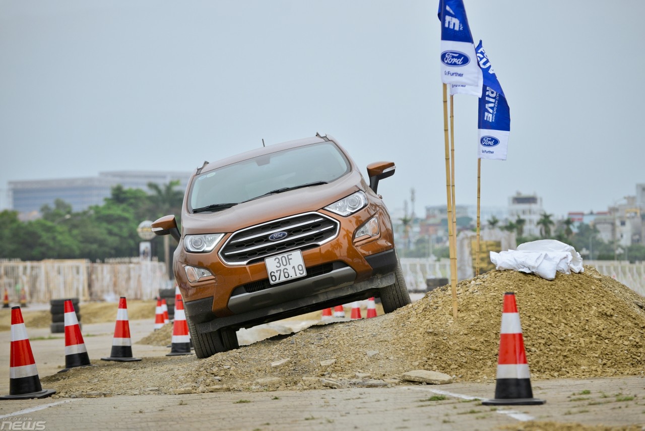 nhung hinh anh an tuong tu ngay hoi ford suv drive