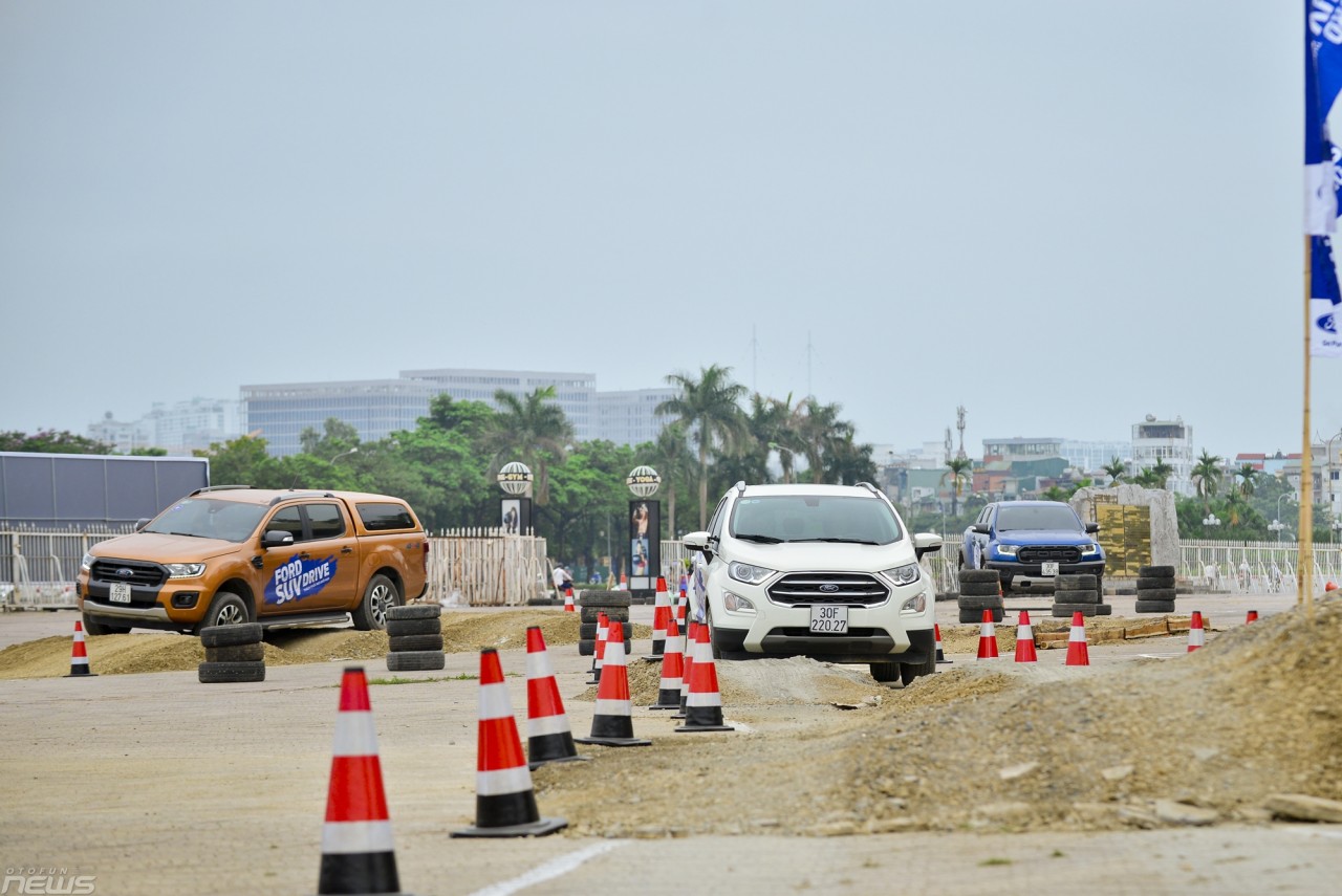 nhung hinh anh an tuong tu ngay hoi ford suv drive