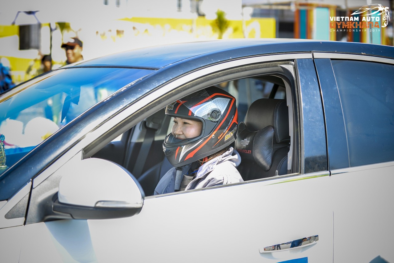 nhung bong hong tai vietnam auto gymkhana championship dep va doc