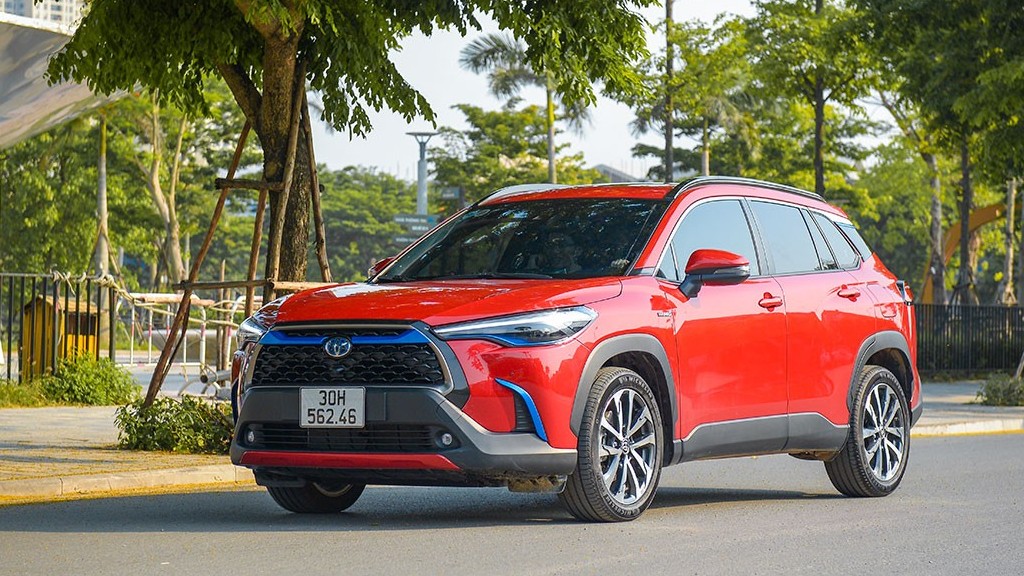 Toyota Corolla Cross thêm trang bị, tăng giá nhẹ