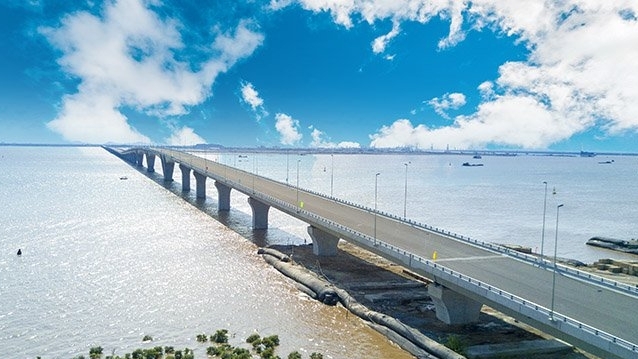 Cầu vượt biển dài nhất Việt Nam tuyệt đẹp từ trên cao