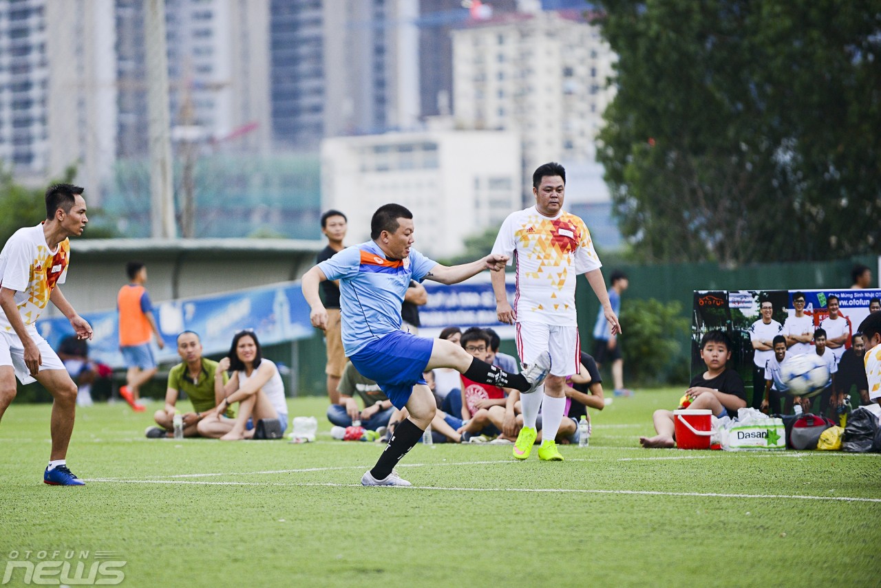 nhung khoanh khac an tuong trong loat tran dau giai otofun 11