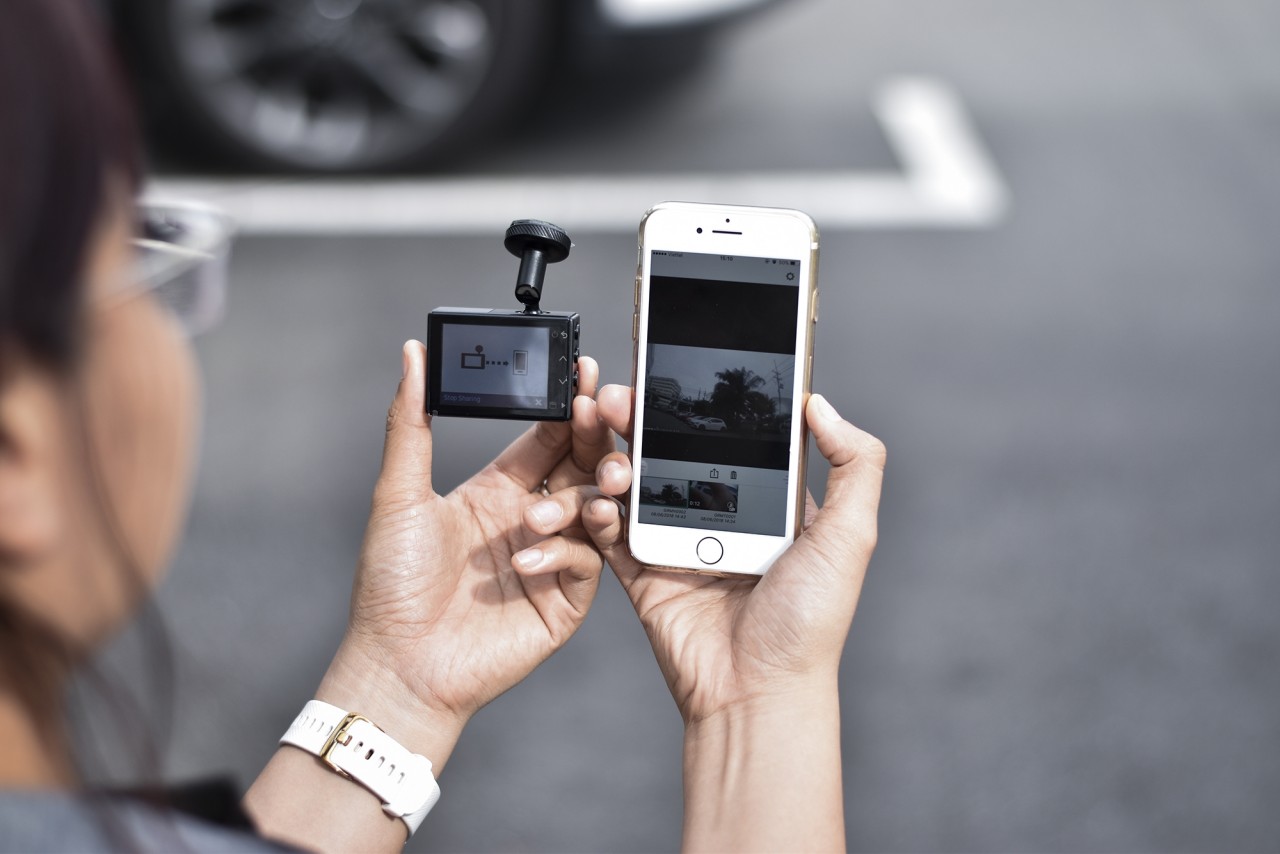 soi chi tiet garmin gdr e560 camera hanh trinh nho ma co vo