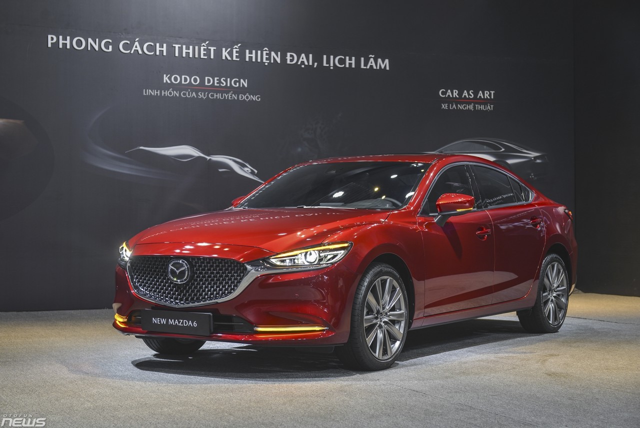 Mazda hỗ trợ 100% phí trước bạ trong tháng 10