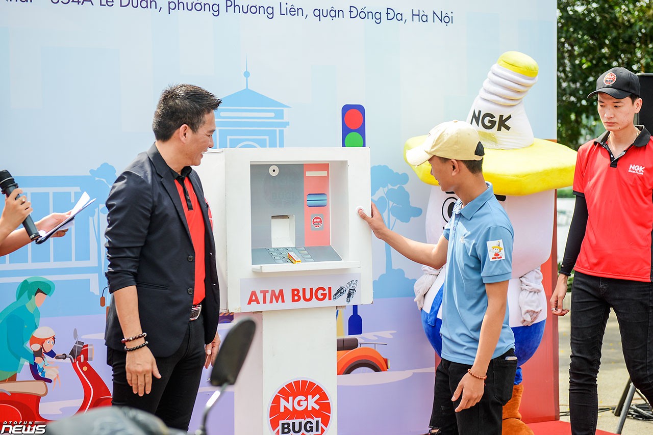 Hướng dẫn 'giải cứu' bugi ngập nước tại Hà Nội