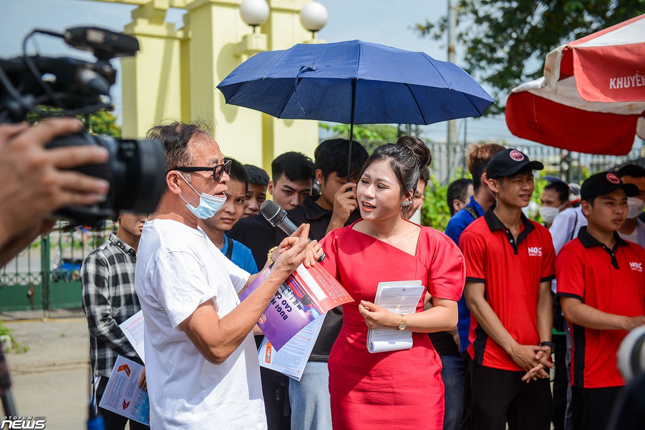 Hướng dẫn 'giải cứu' bugi ngập nước tại Hà Nội