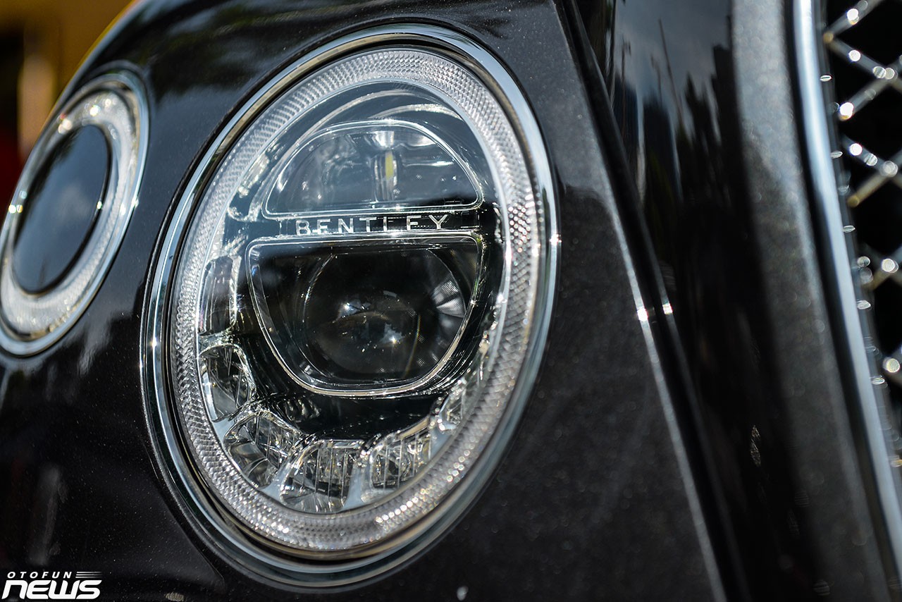 Cận cảnh Bentley Bentayga Mulliner 2020 giá 15 tỷ đồng
