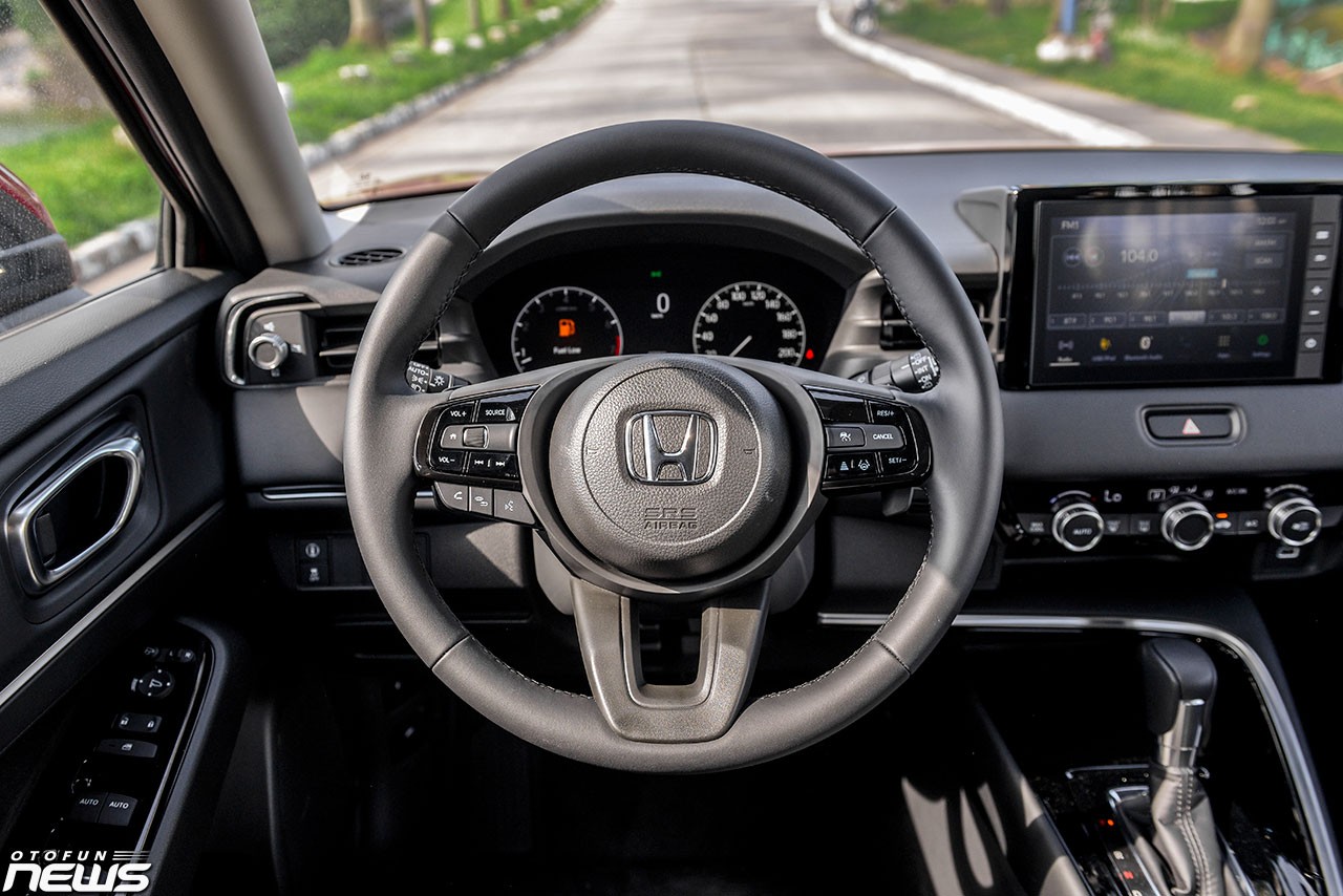 Chi tiết Honda HR-V L giá 826 triệu đồng