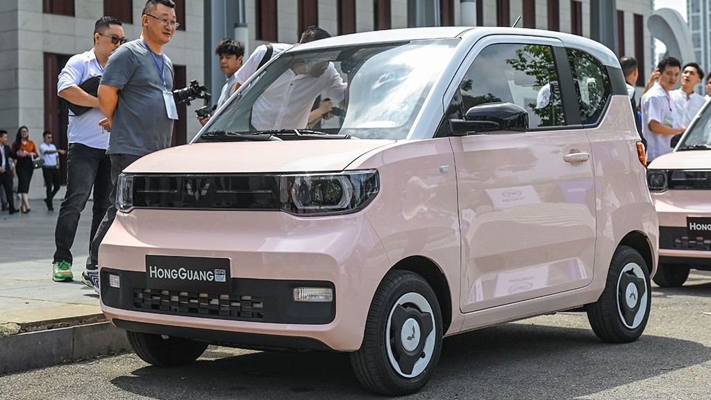 Wuling HongGuang Mini EV 2023 giá từ 239 triệu đồng, có nên mua hay không?