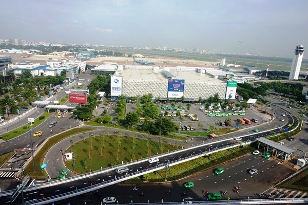 tp ho chi minh khanh thanh cau vuot 2 nhanh chay vao tan cua san bay tan son nhat