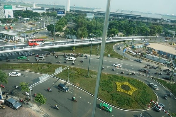 tp ho chi minh khanh thanh cau vuot 2 nhanh chay vao tan cua san bay tan son nhat