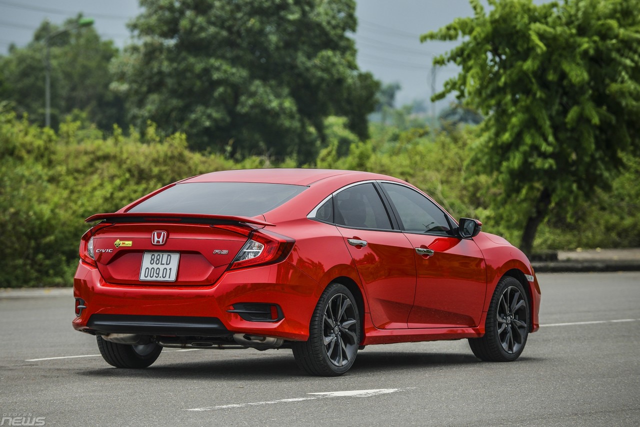 danh gia honda civic rs 2019 hinh mau cua sedan hang c tre va the thao