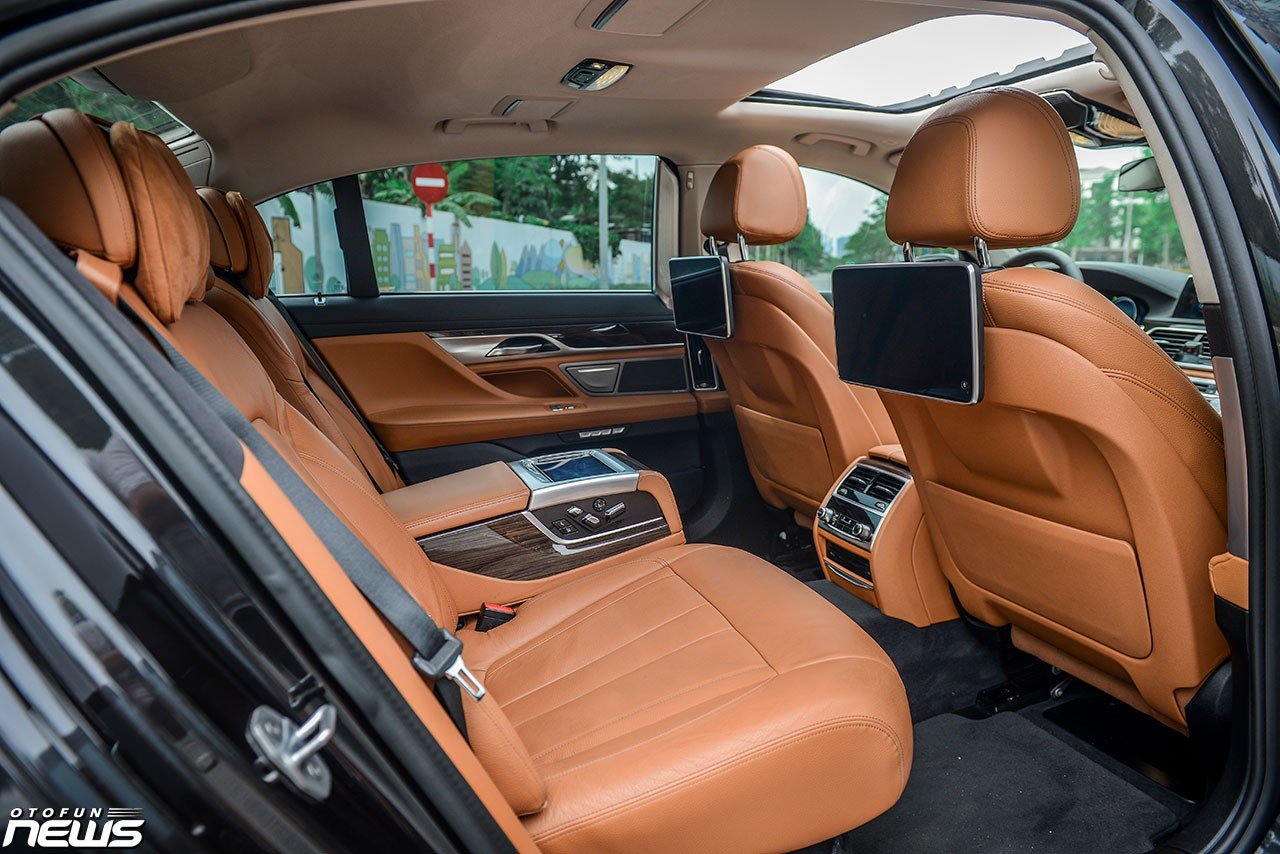 BMW 730Li 2016 chạy gần 70.000km giá 'chỉ' 2,5 tỷ đồng