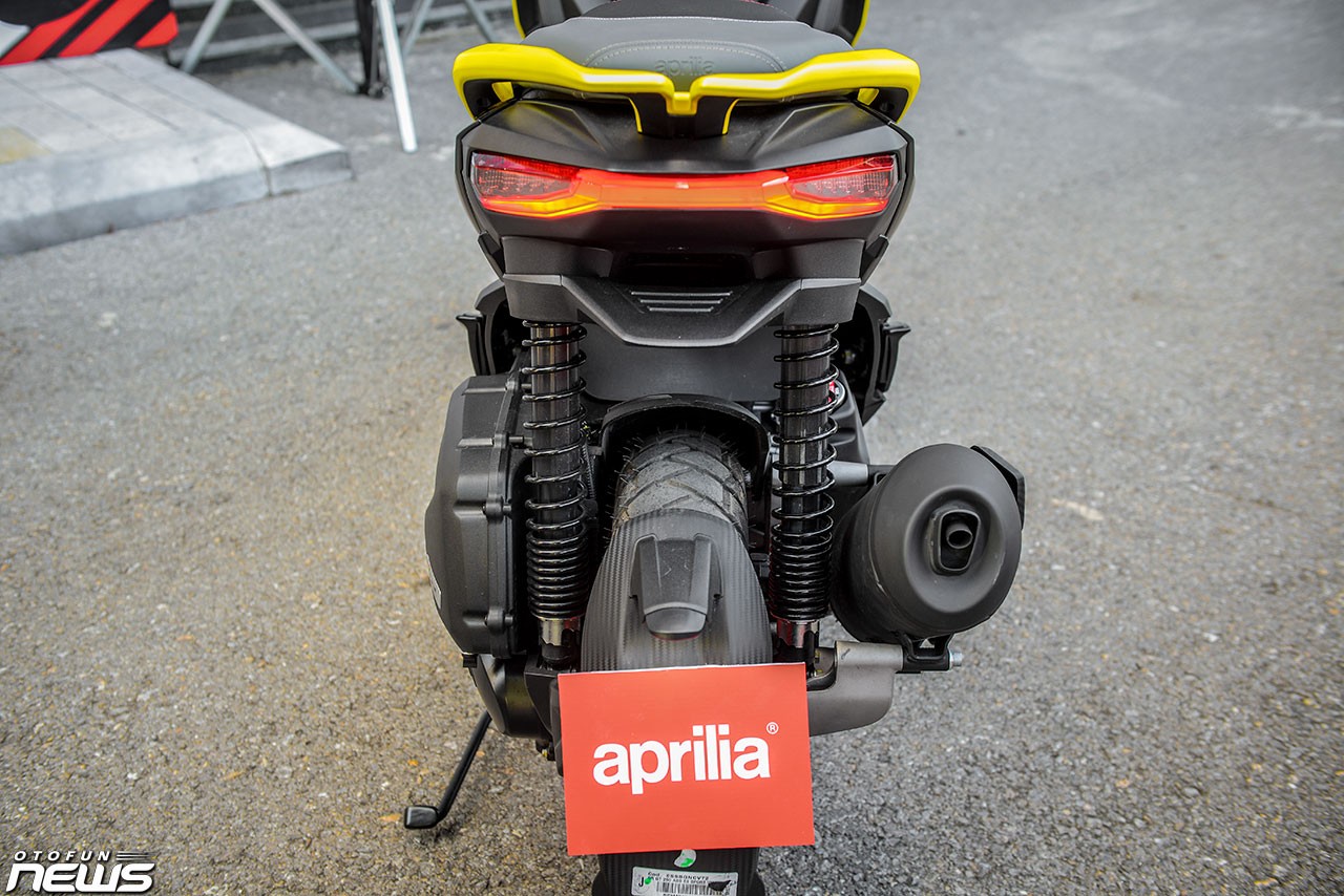 Hình chi tiết Aprilia SR GT 200 bản thể thao giá gần 100 triệu