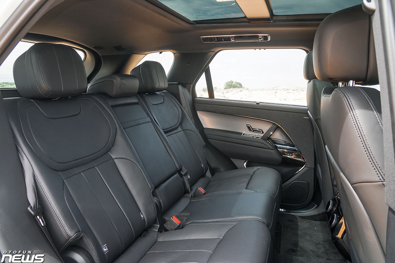Range Rover Sport 2023: SUV thể thao dành cho người thích lái