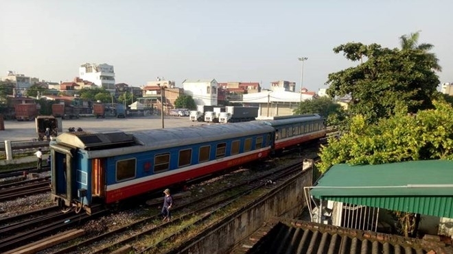 Tàu hỏa tuyến Lào Cai - Hà Nội lại bị trật bánh tại ga Yên Viên
