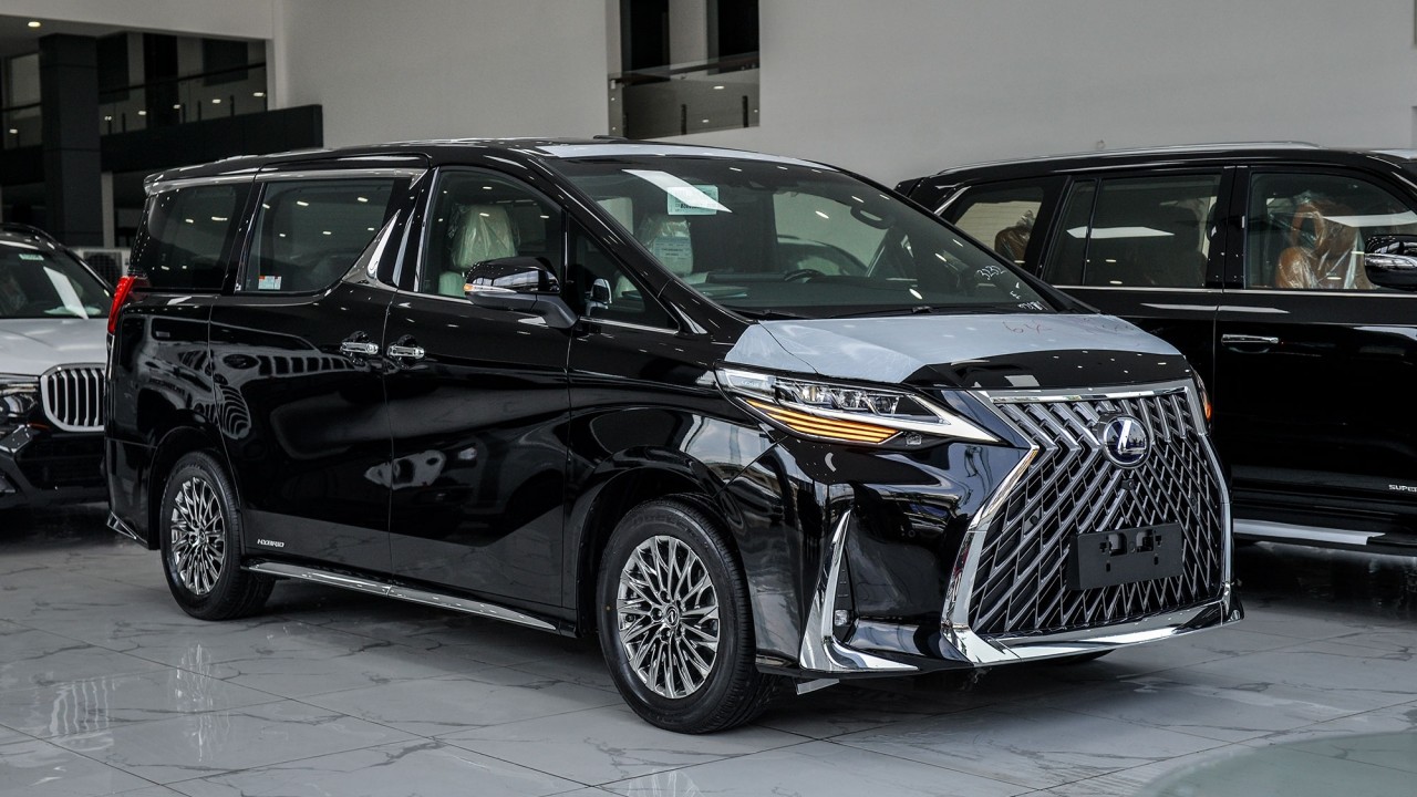 Giá gần 10 tỷ đồng, Lexus LM300h là MPV đắt nhất Việt Nam