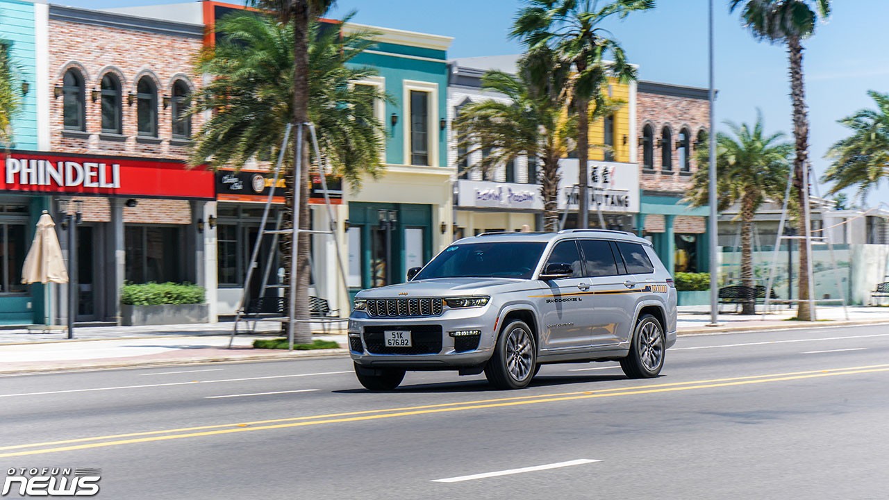 Jeep Grand Cherokee L 2023: SUV cỡ lớn ba hàng ghế, thực dụng đúng chất Mỹ