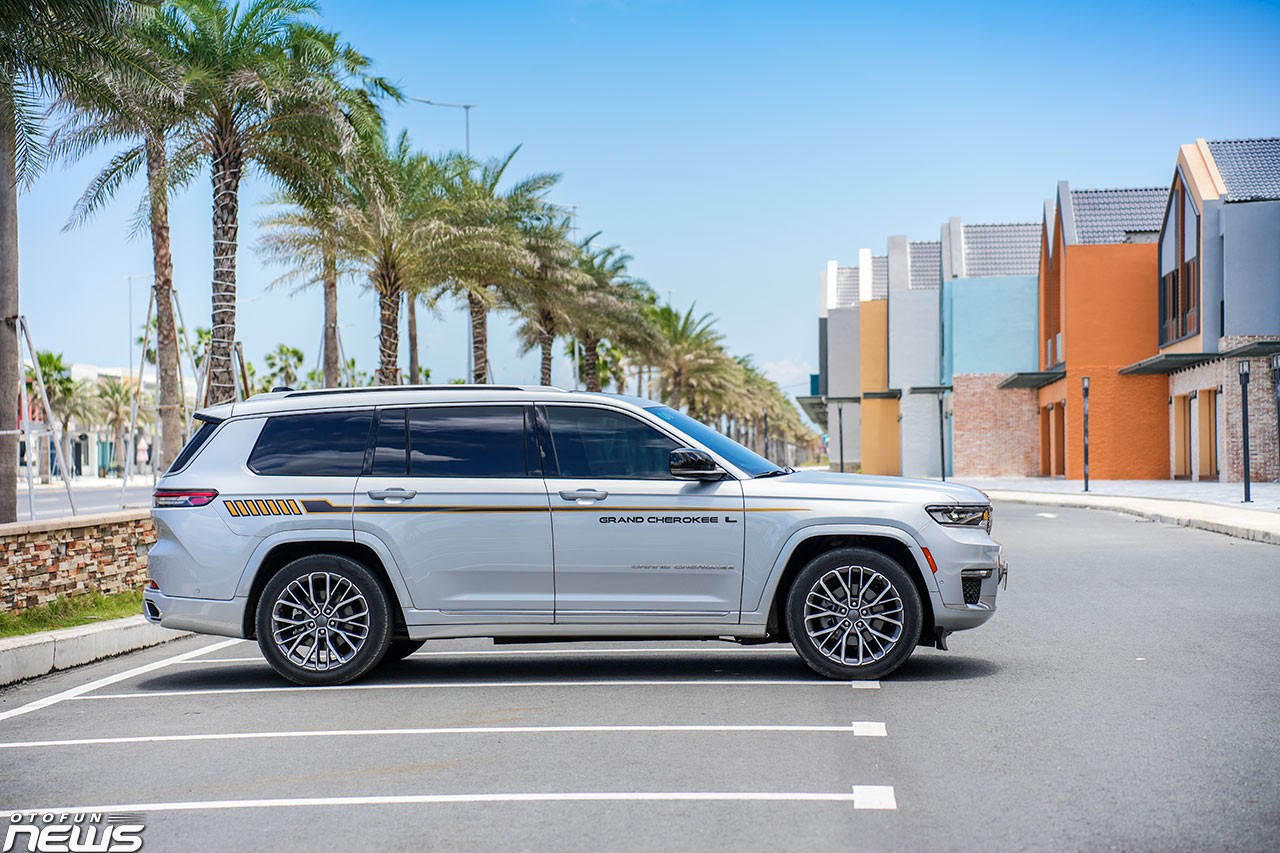 Jeep Grand Cherokee L: SUV cỡ lớn ba hàng ghế, thực dụng đúng chất Mỹ