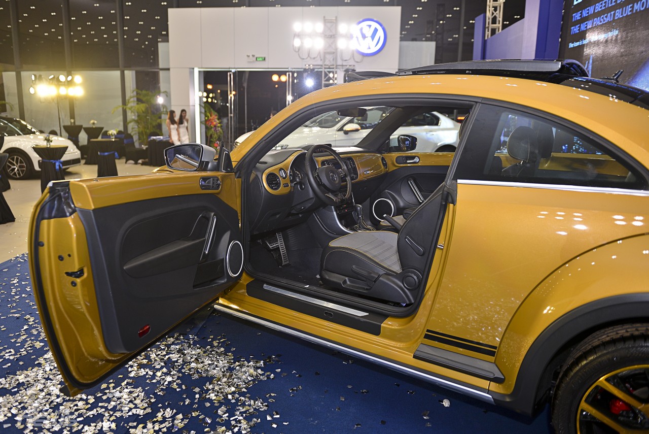 suc hut kho cuong cua bo doi volkswagen new beetle dune va new passat bluemotion