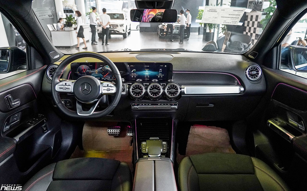 Mercedes-AMG GLB 35 giá 2,7 tỷ đồng có mặt tại Hà Nội