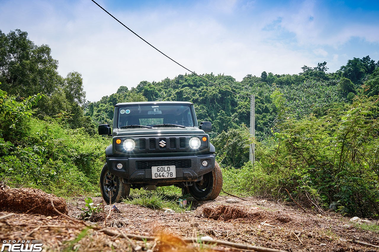 Cận cảnh Suzuki Jimny chính hãng sắp bán tại Việt Nam vào tháng 11