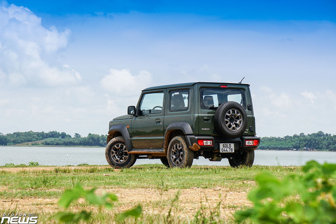 Cận cảnh Suzuki Jimny chính hãng sắp bán tại Việt Nam vào tháng 11