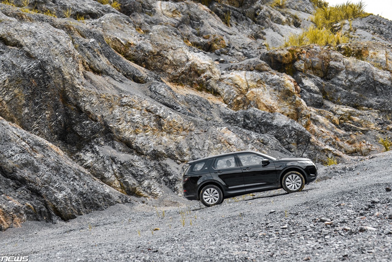 land rover discovery sport 52 cho ngoi va hon the nua
