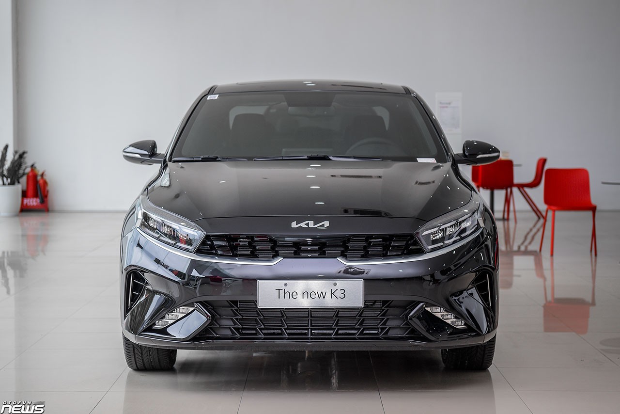 Kia K3 thu gọn phiên bản tại Việt Nam, dừng bản số sàn và động cơ 2.0L