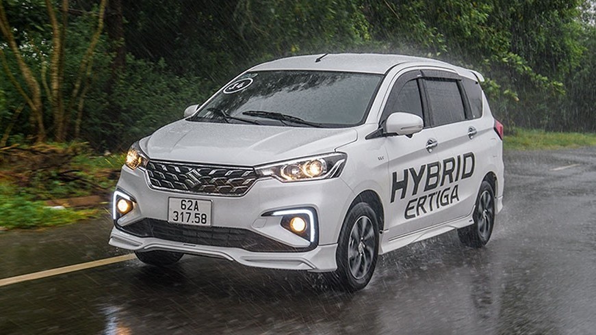 Những mẫu xe hybrid đang giảm giá trăm triệu trong tháng 1/2024