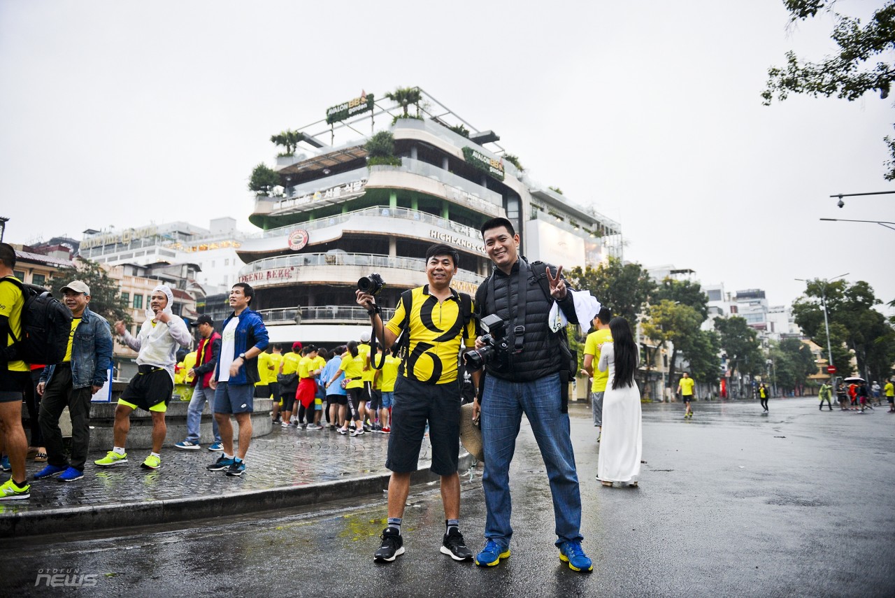 "Chạy vì An toàn giao thông" đông người tham dự dù mưa gió chay vi an toan giao thong dong nguoi tham du du mua gio