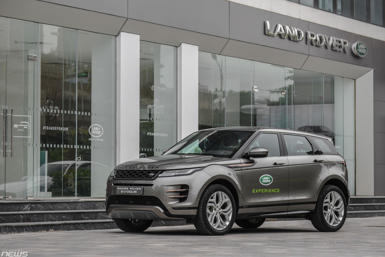 Cận cảnh Range Rover Evoque R-Dynamic SE giá 4,35 tỷ đồng tại Việt Nam Cận cảnh Range Rover Evoque R-Dynamic SE giá 4,35 tỷ đồng tại Việt Nam