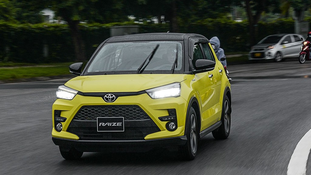 XE CỦA NĂM 2022: Toyota Raize đang nhận số lượt bình chọn gấp đôi Kia Sonet