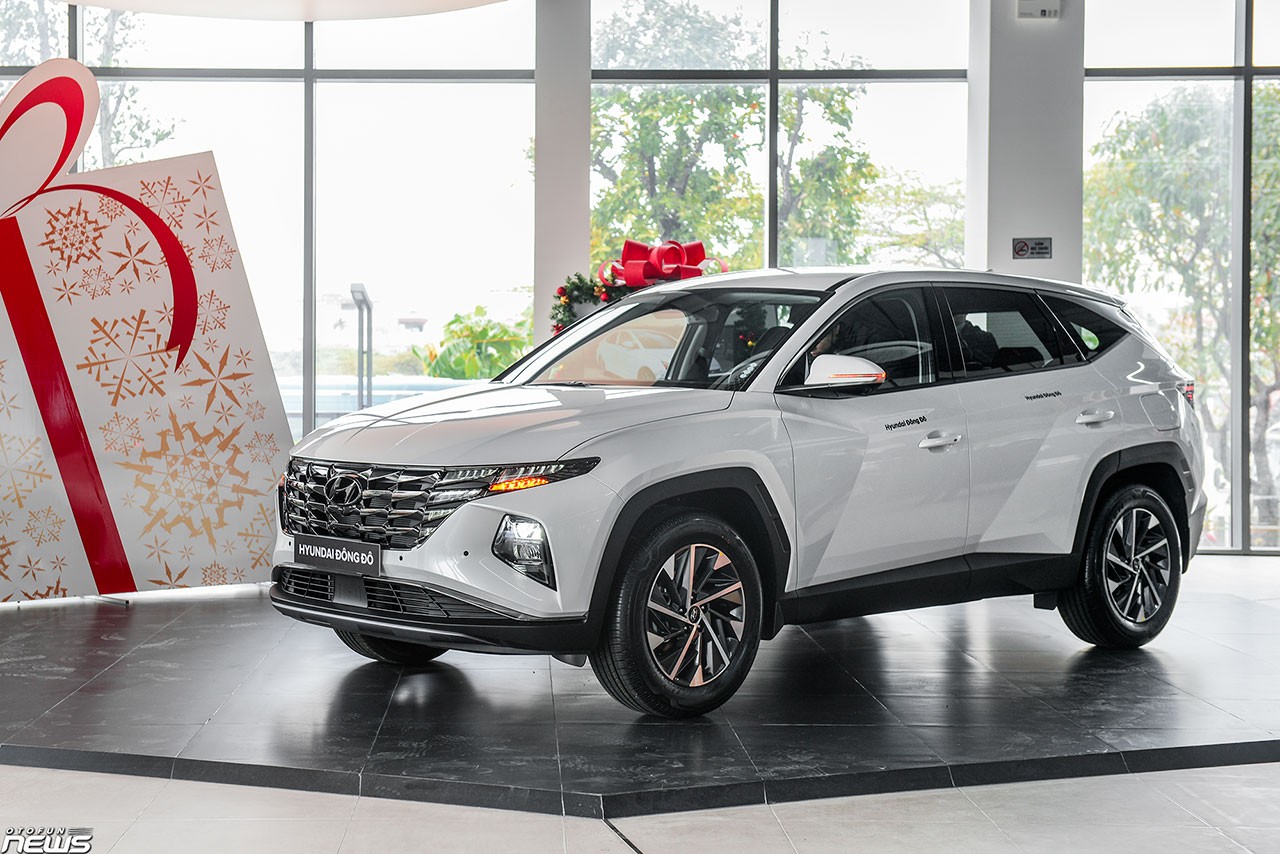 Bất chấp tin đồn Kia Sportage về tháng 6, Tucson vẫn bán chênh cao đến 150 triệu