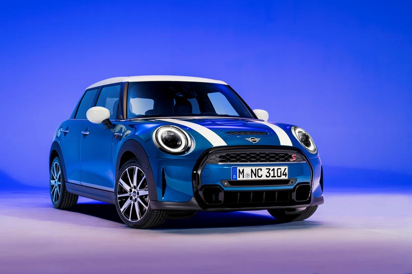 Mini giới thiệu đội hình 2022 với những thay đổi đáng chú ý