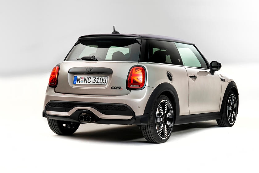 Mini giới thiệu đội hình 2022 với những thay đổi đáng chú ý