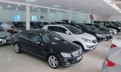 Xe sang giá ngang xe cỏ vẫn ế