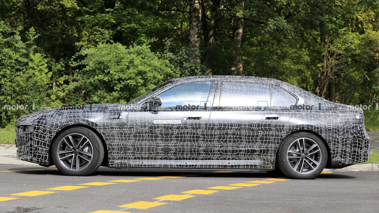 BMW i7 sedan dự kiến ra mắt vào năm 2022