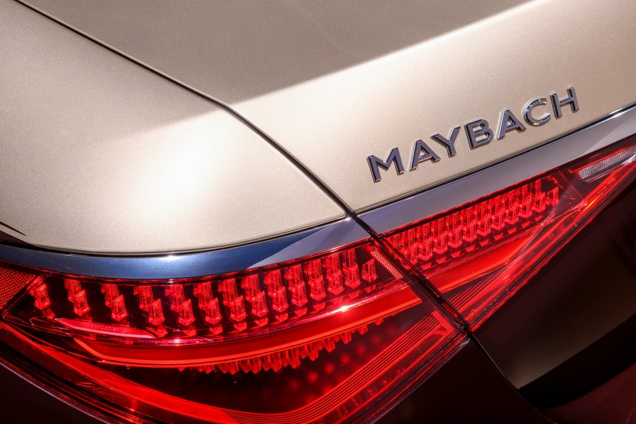 Mercedes Maybach S-Class 2021 có giá bán lên tới 184.900 USD
