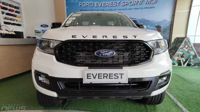 Chi tiết Ford Everest Sport 2021 tại Việt Nam