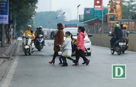 di bo sai luat co the bi phat tu nguoi di bo ngo ngang