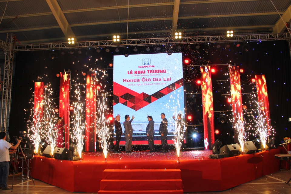 mo man nam 2018 honda viet nam khai truong dong thoi hai dai ly 5s
