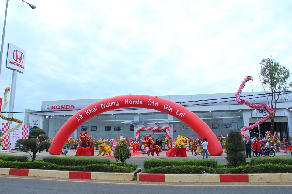 mo man nam 2018 honda viet nam khai truong dong thoi hai dai ly 5s