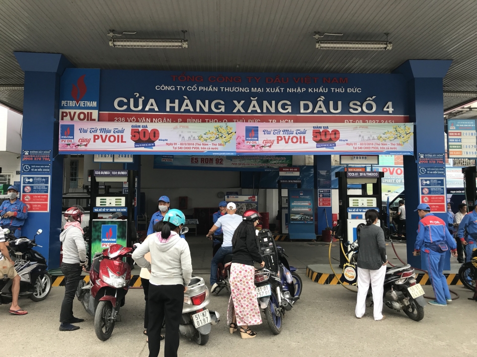 pvoil giam gia xang dau trong chuong trinh vui tet mau tuat cung pvoil