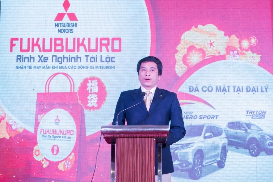 mitsubishi triton mivec va pajero sport the he moi ra mat khach hang mien trung