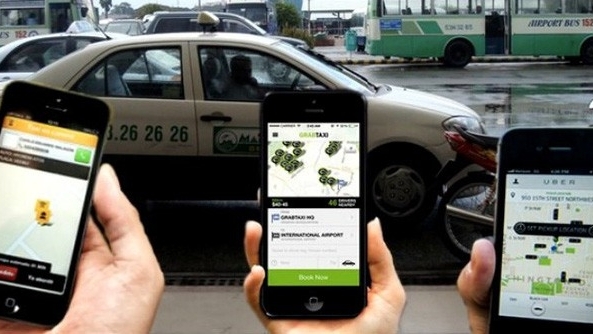 Người dùng phàn nàn giá cước cao hơn taxi truyền thống: Tài xế Uber, Grab nói gì?