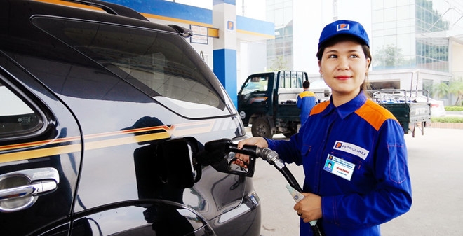 Giá xăng giảm nhẹ trong ngày 6/3