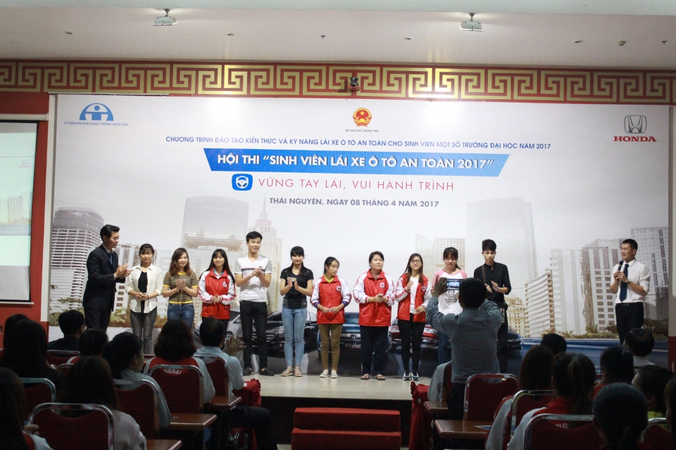 honda viet nam phat dong chuong trinh dao tao kien thuc va ky nang lai xe o to an toan cho sinh vien