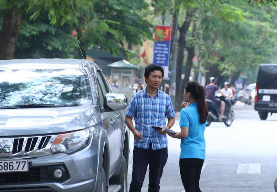 ha noi nguoi dan con bo ngo trai nghiem iparking